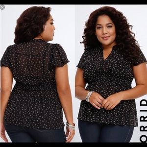TORRID Gently used blouse